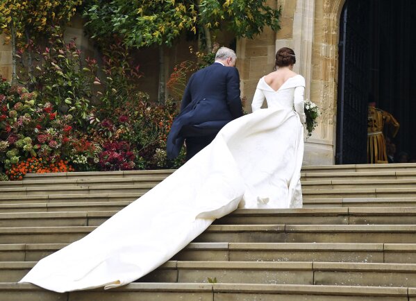 Princess eugenie wedding dress designer shop